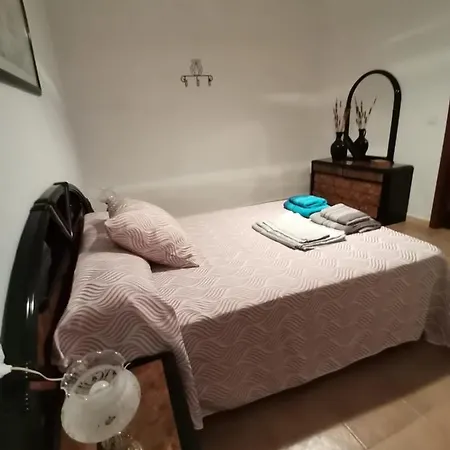 Casa El Tio Juan Holiday home Cumbres de San Bartolome